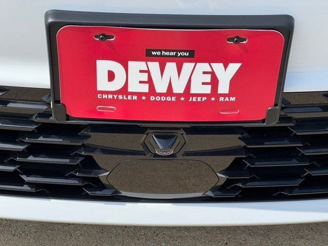 New 2027 Bright White Clear-Coat Exterior Paint Chrysler Select image 40