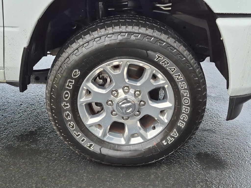 Used 2024 White Ram Laramie image 30