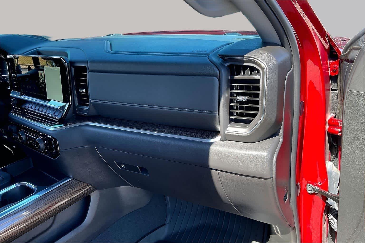 Used 2025 Radiant Red Tintcoat Chevrolet RST image 18