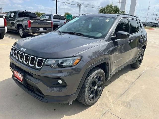 Used 2024 Gray Jeep Latitude image 5