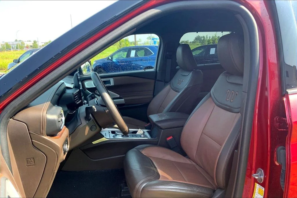 Used 2023 Red Ford King Ranch image 8