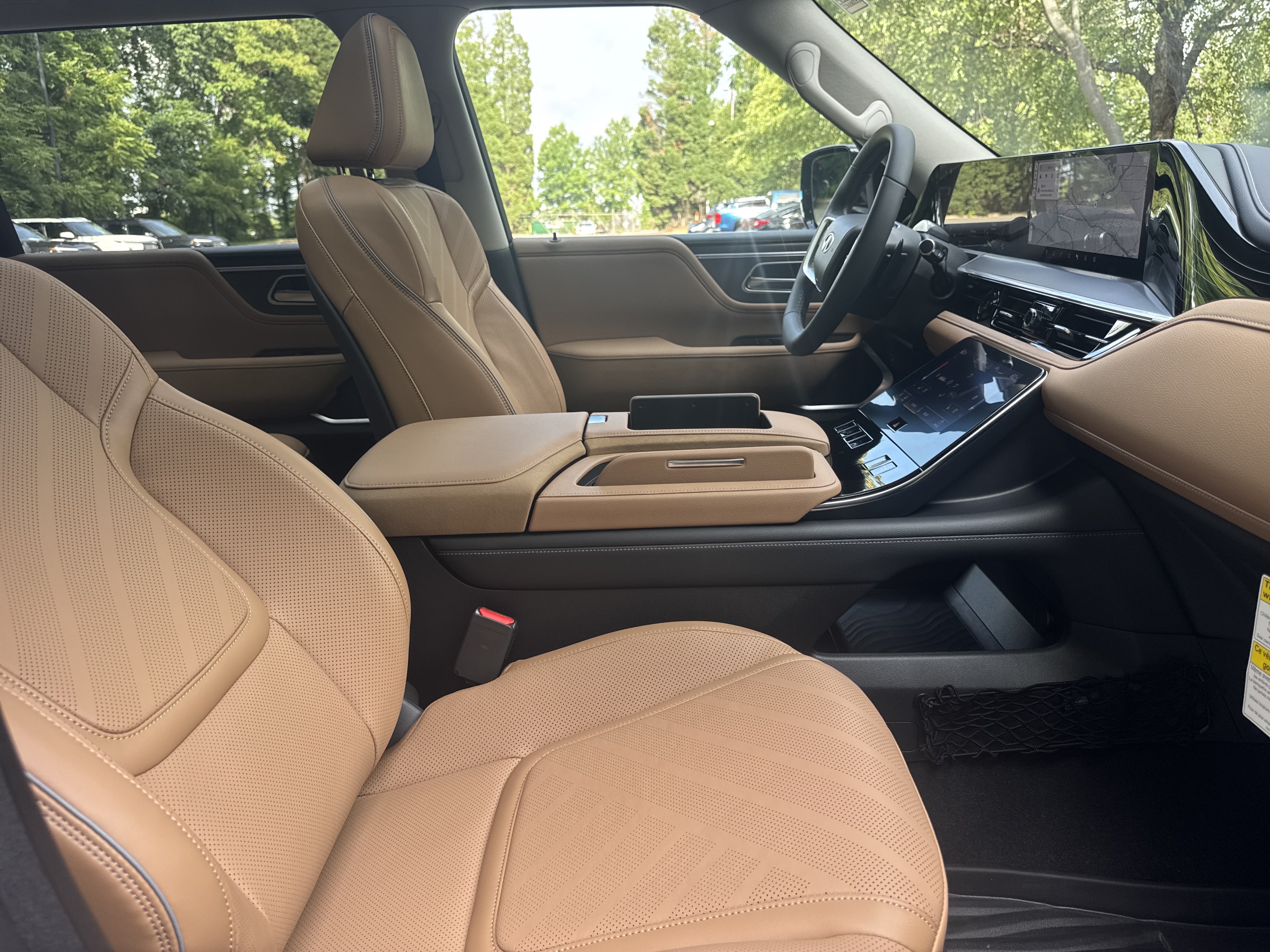 New 2027 Black Obsidian INFINITI LUXE image 20