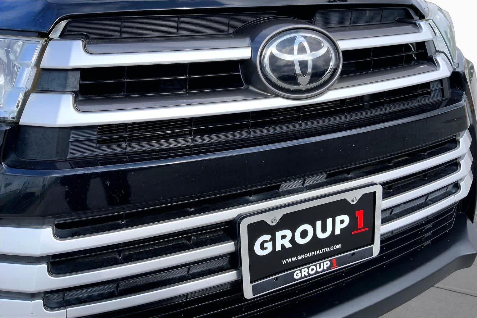 Used 2019 Midnight Black Metallic Toyota LE image 29
