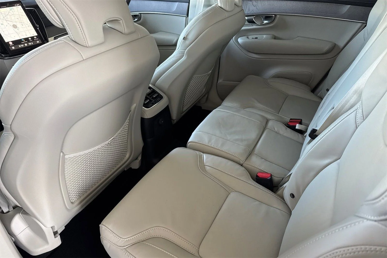 2026 Volvo XC90 Ultra - Photo 4