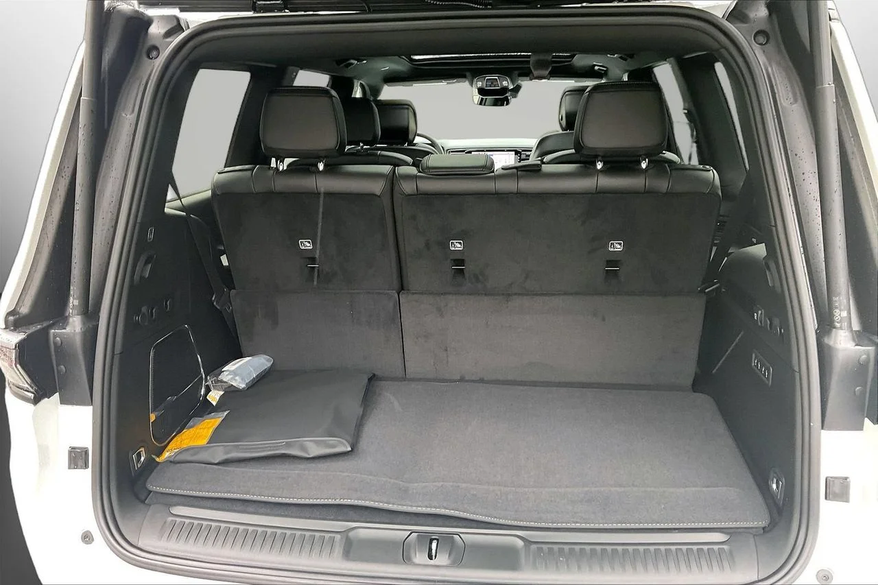 New 2026 Bright White Clearcoat Jeep Limited Altitude image 23