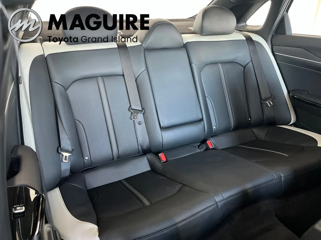 Used 2025 White Kia GT-Line image 34
