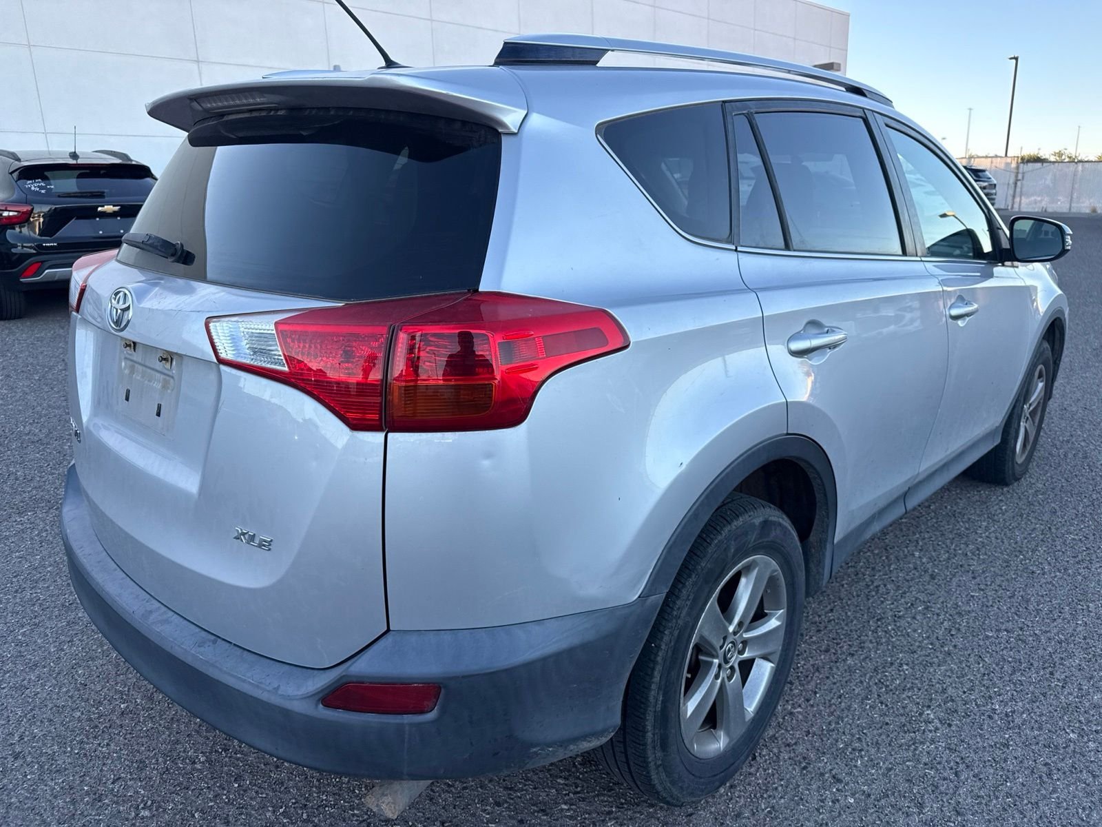 Used 2015 Classic Silver Metallic Toyota XLE image 5