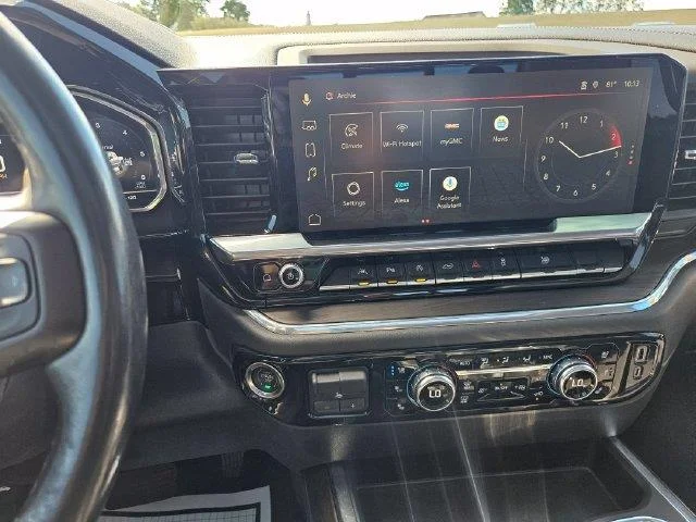 Used 2023 TITANIUM RUSH METALLIC GMC SLT image 17
