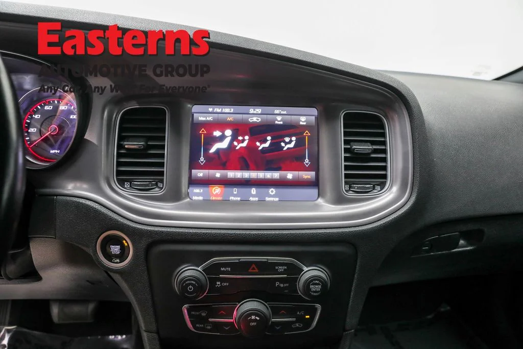 Used 2023 Gray Dodge SXT image 12