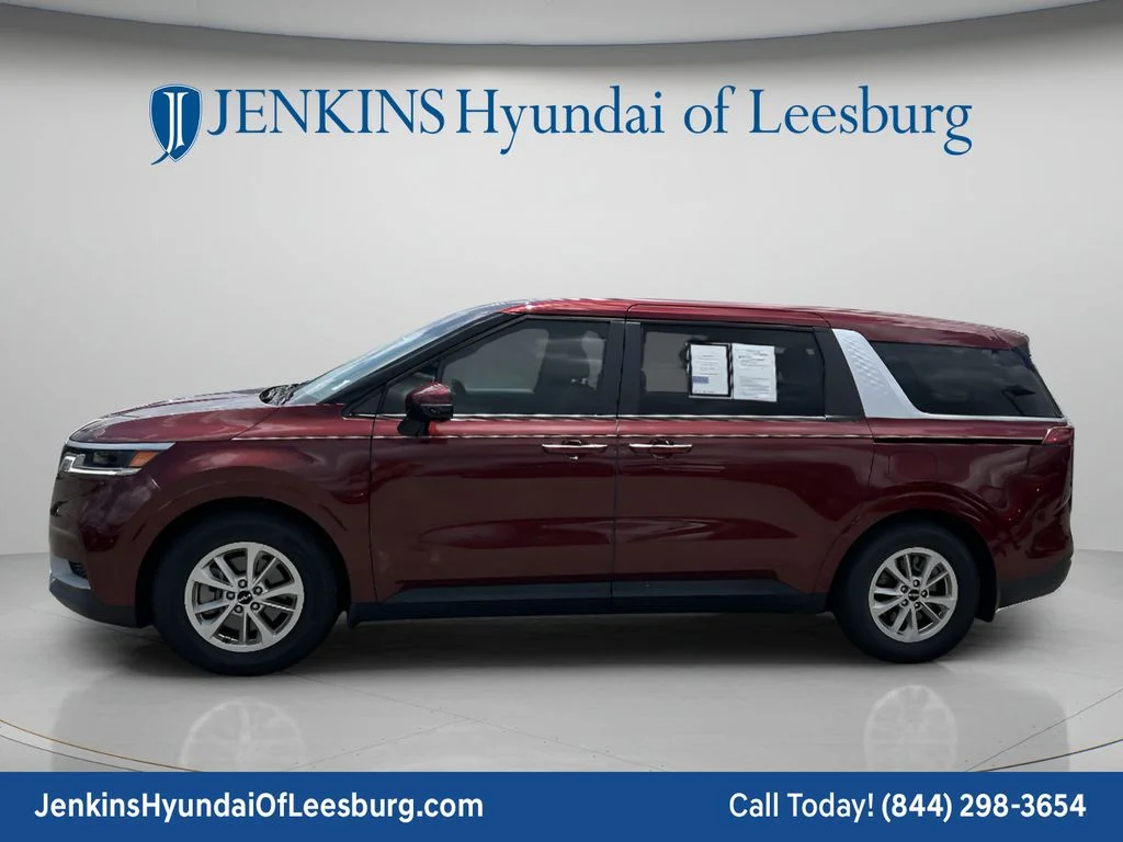 Used 2024 Red Kia LX image 10