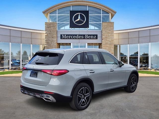 Certified Used 2026  Mercedes-Benz GLC 300 image 4