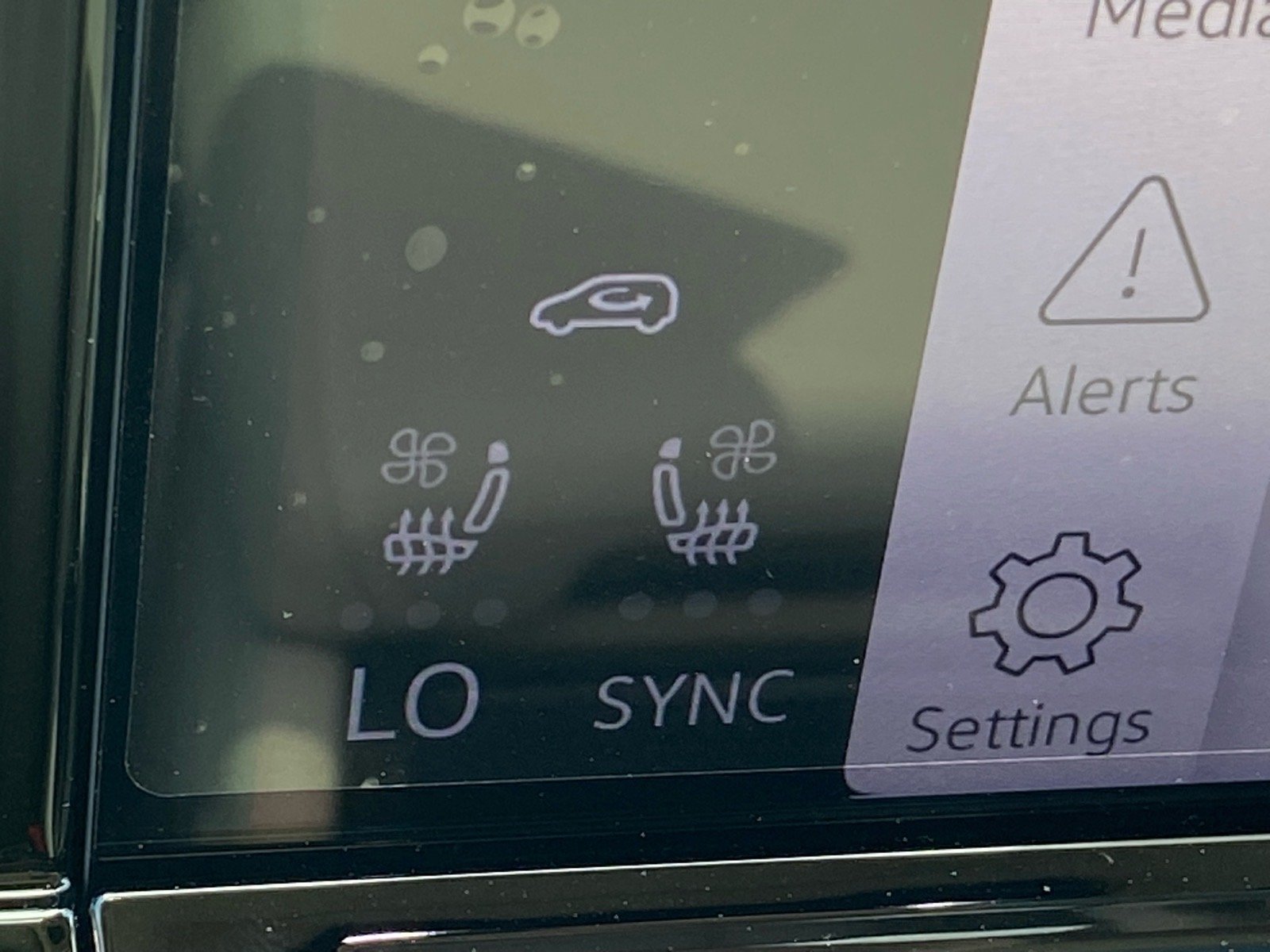New 2026 Black Volkswagen 2.0T SE w/Technology image 10