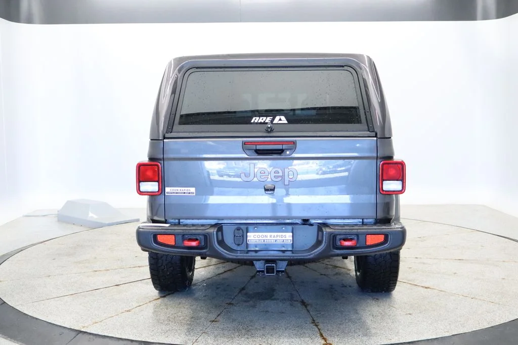 Used 2023 Gray Jeep Rubicon image 4
