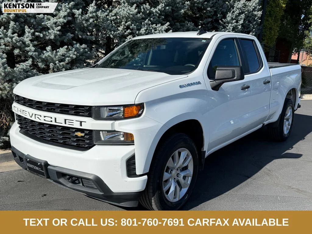 Used 2021 White Chevrolet Custom image 3