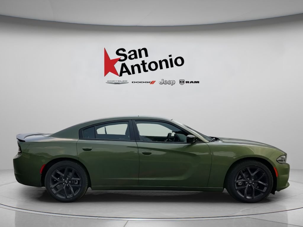 Used 2022 Green Dodge SXT image 16