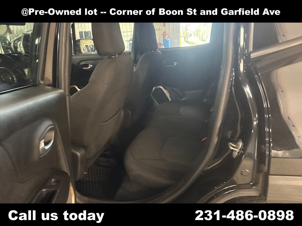 Used 2017 Black Jeep Latitude image 27