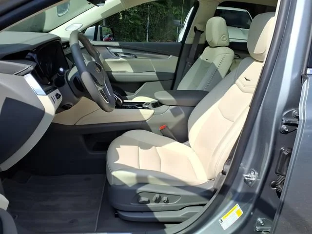 2025 Cadillac XT5 Premium Luxury - Photo 18