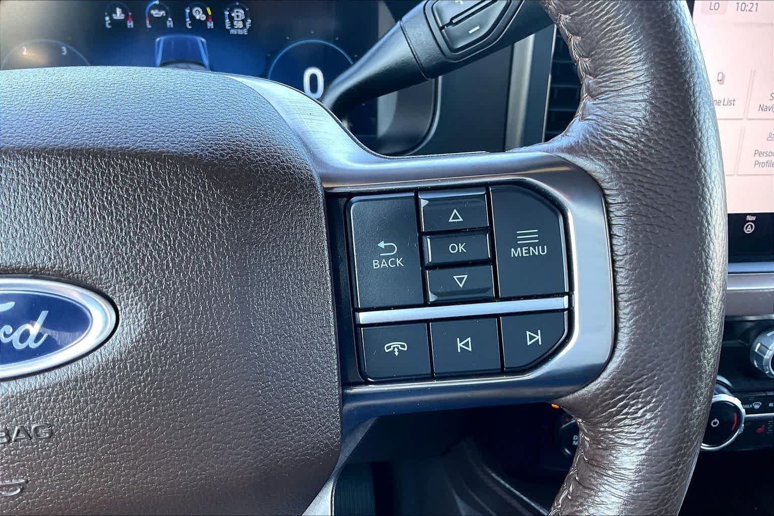 Used 2023 Star White Metallic Tri-Coat/Stone Gray Ford King Ranch image 23