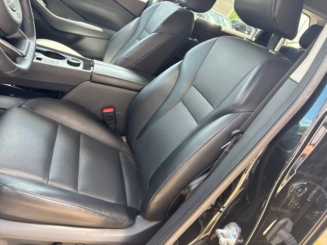 Used 2023 Super Black Nissan SV image 15