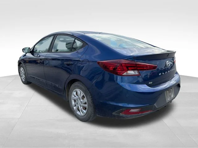 Used 2020 Blue Hyundai SE image 7