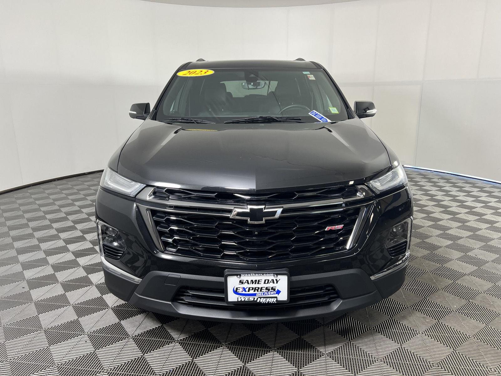 Used 2023 Mosaic Black Metallic Chevrolet RS image 18