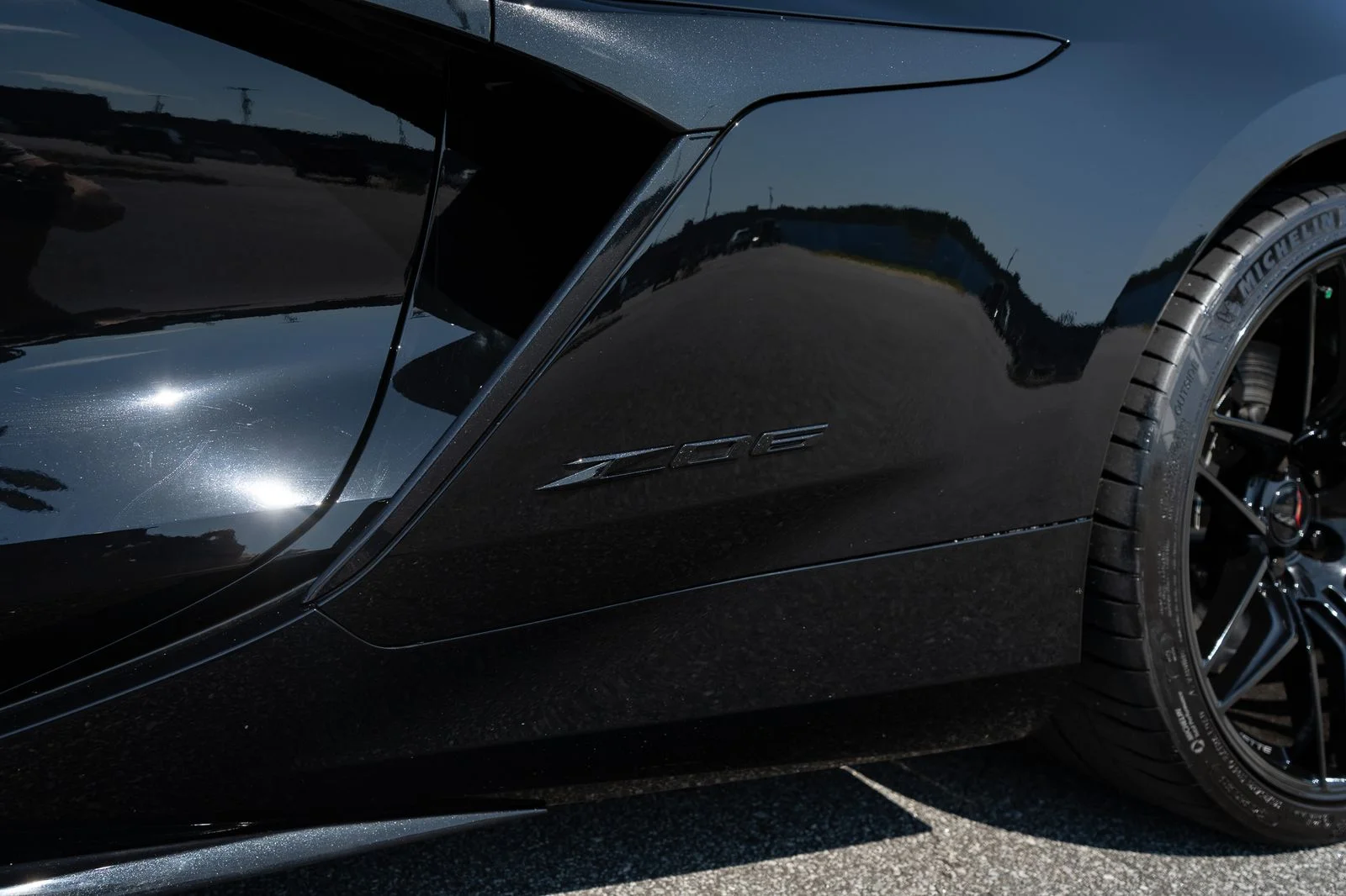 Used 2023 Black Chevrolet Z06 image 34