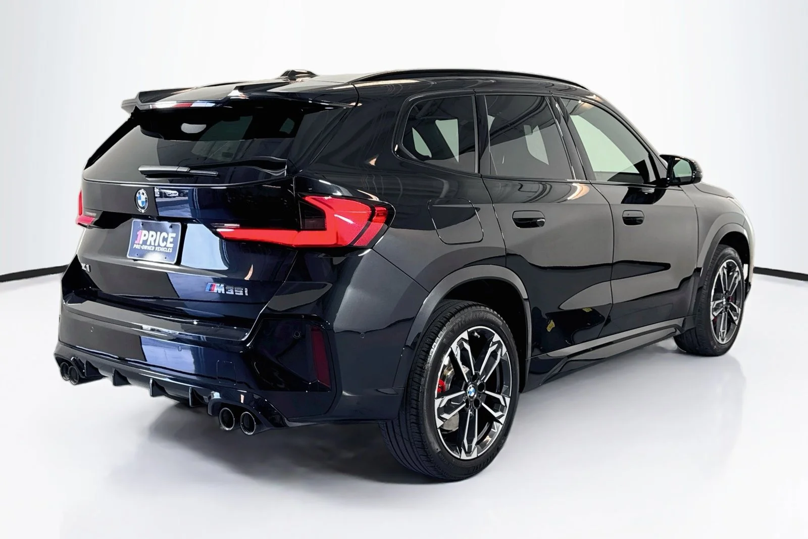 Used 2024 Black Sapphire Metallic BMW M35i image 5