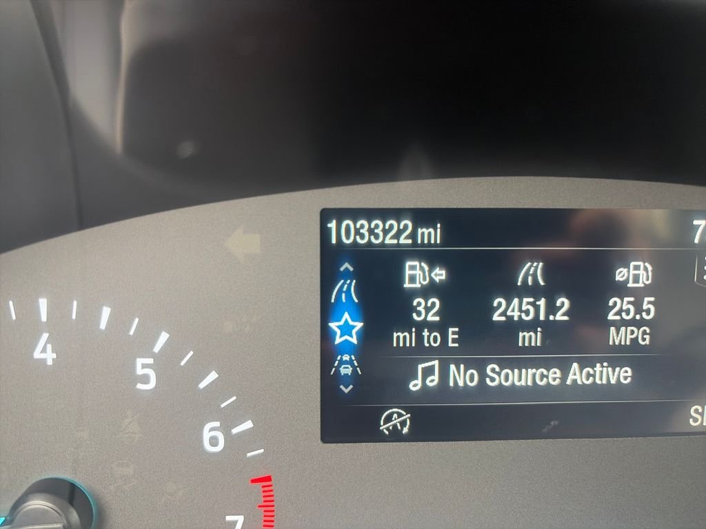 Used 2022 White Ford SE image 17