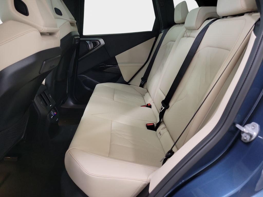 New 2026 Arctic Race Blue metallic BMW 30 xDrive image 9