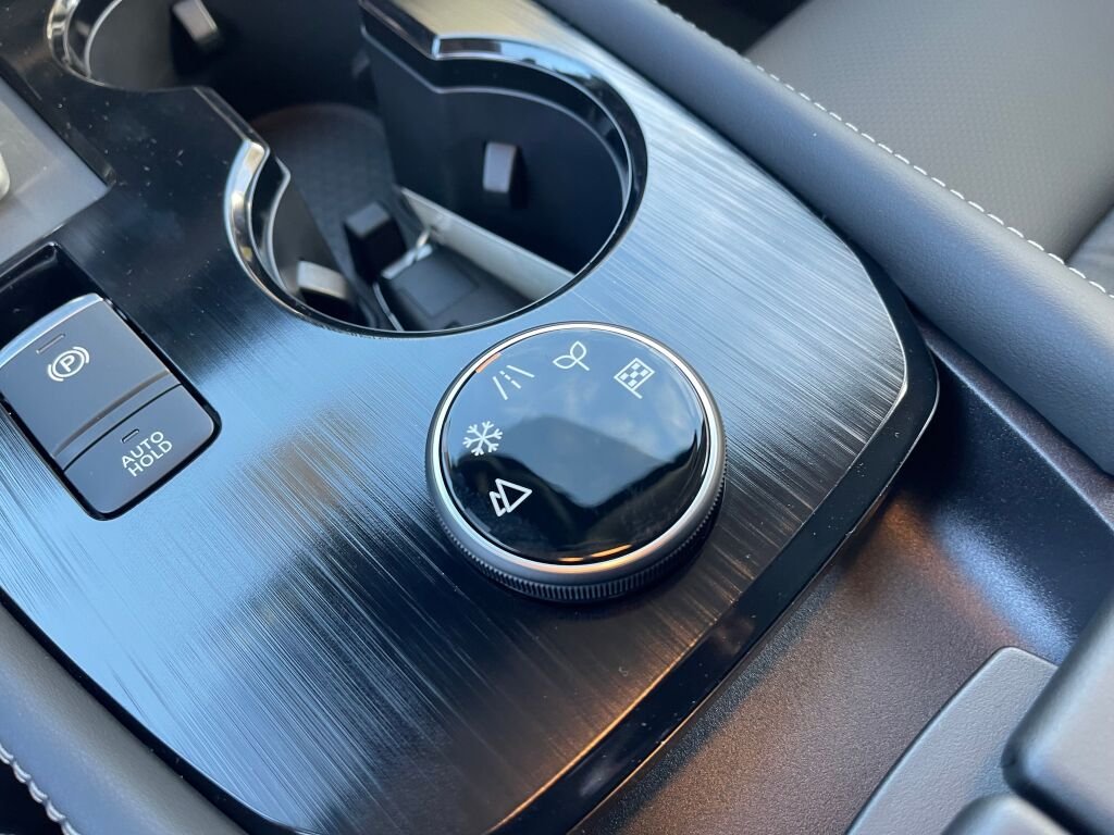 New 2026 Boulder Gray Pearl/Super Black Nissan Platinum image 14