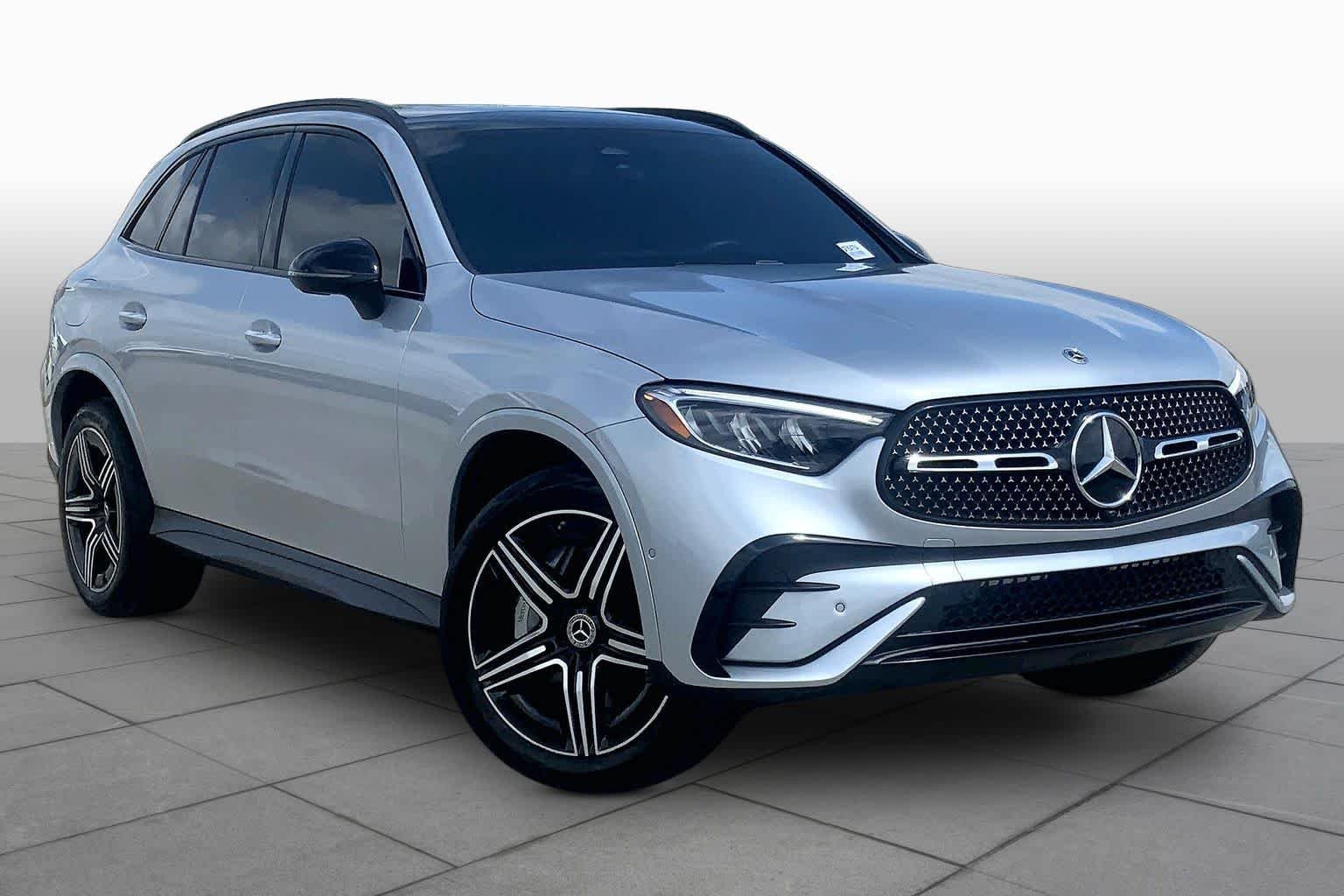 Used 2025 Cirrus Silver Metallic Mercedes-Benz GLC 300 image 2