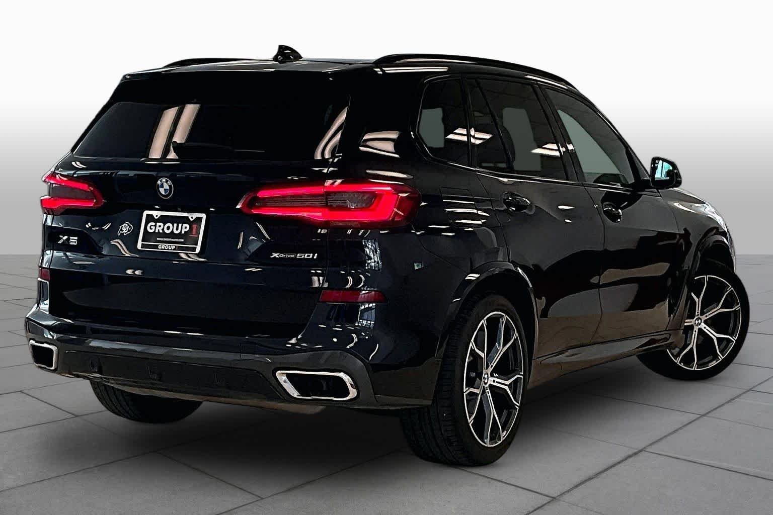 Used 2019 Carbon Black Metallic BMW xDrive50i image 12