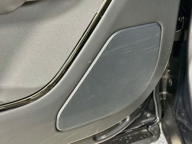 New 2026 Carpathian Grey Land Rover Dynamic SE image 21