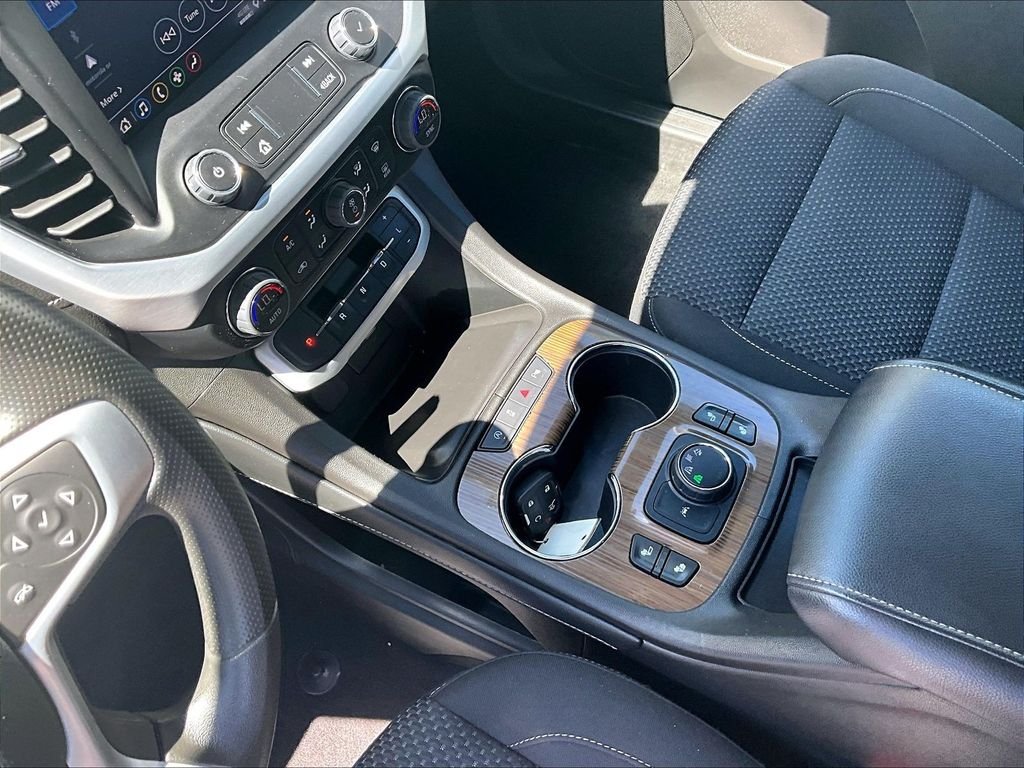 Used 2023 Volcanic Red Tintcoat GMC SLE image 21