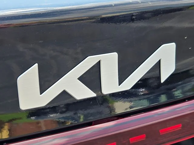 Used 2024 Black Kia LXS image 17