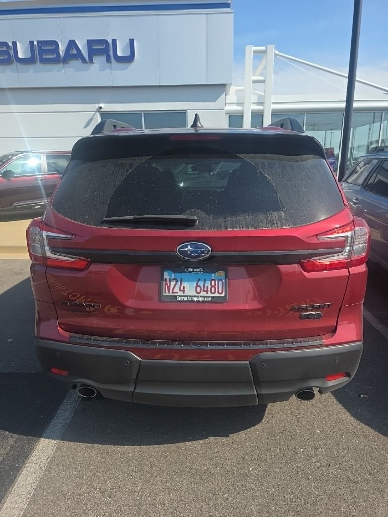 Used 2025 Crimson Red Pearl Subaru Onyx Edition image 9