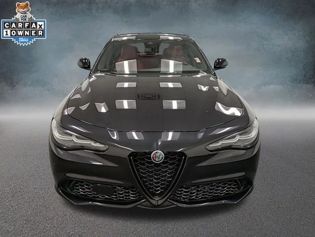 Used 2024 Black Alfa Romeo  image 2