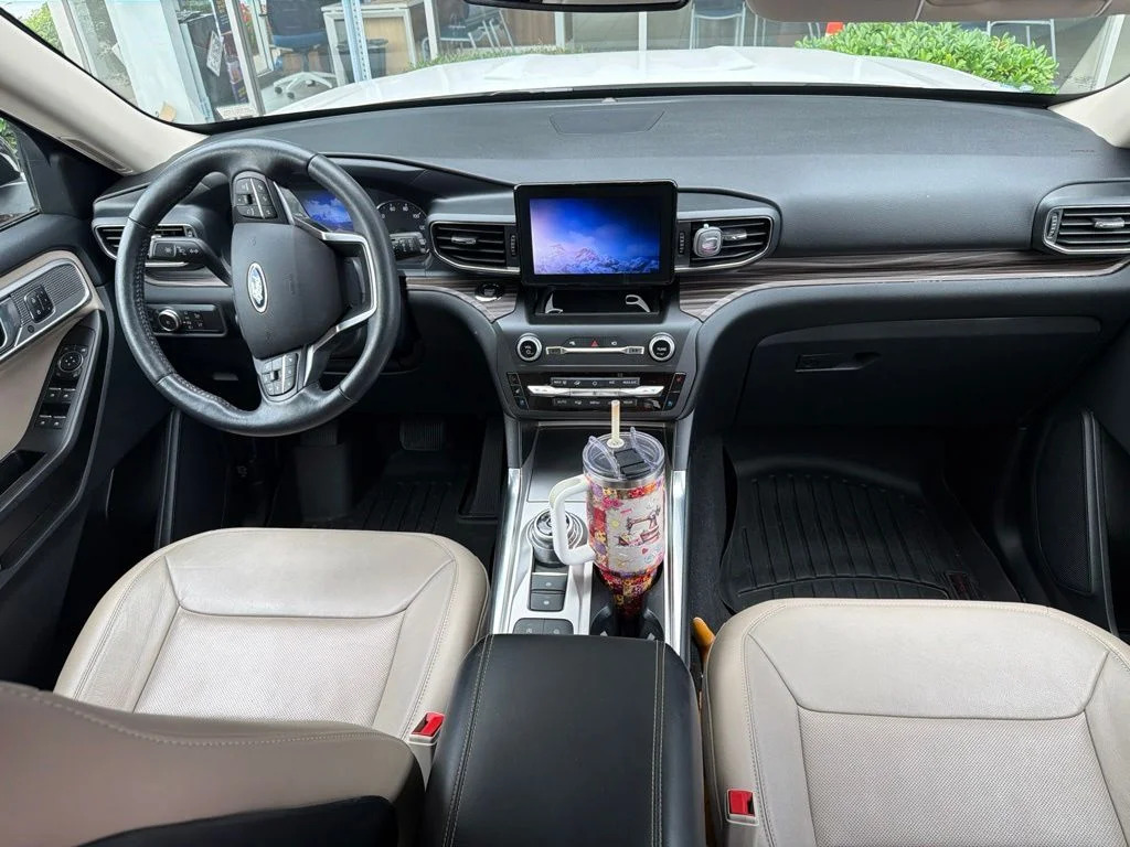 Used 2020 White Ford Limited image 8