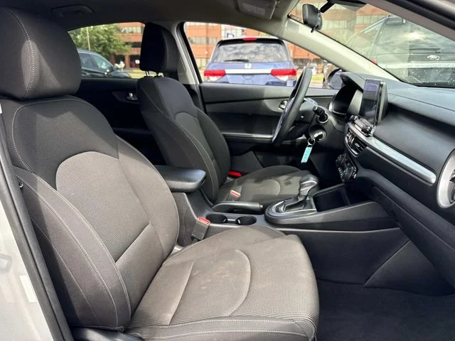 Used 2019 Silver Kia LXS image 13