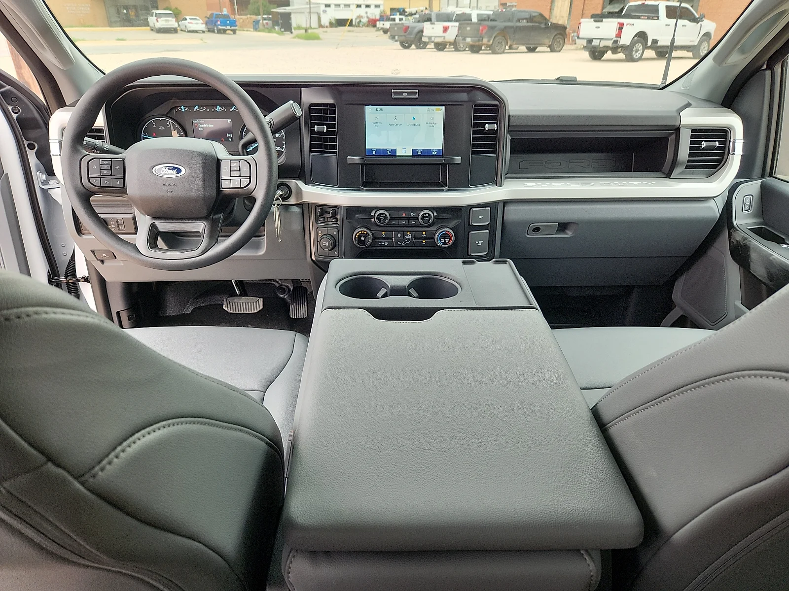 New 2026 Oxford White Ford XL image 13