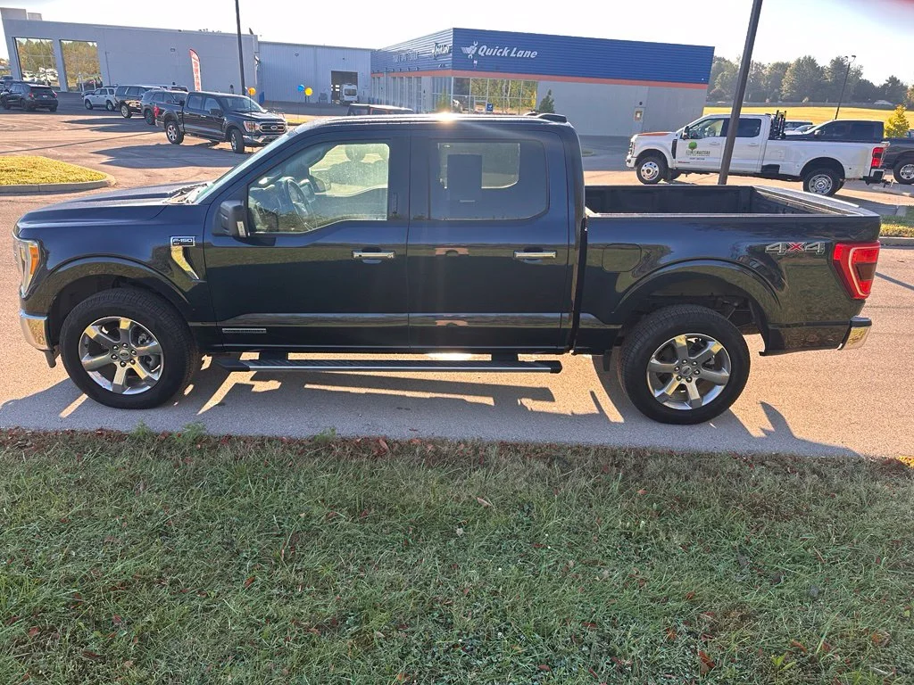 Used 2023 Blue Metallic Ford XLT image 12
