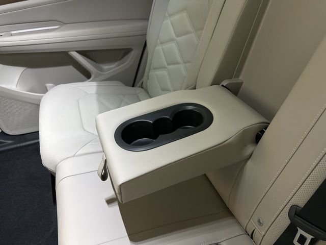 2026 Volkswagen Atlas SE w/Tech - Photo 31