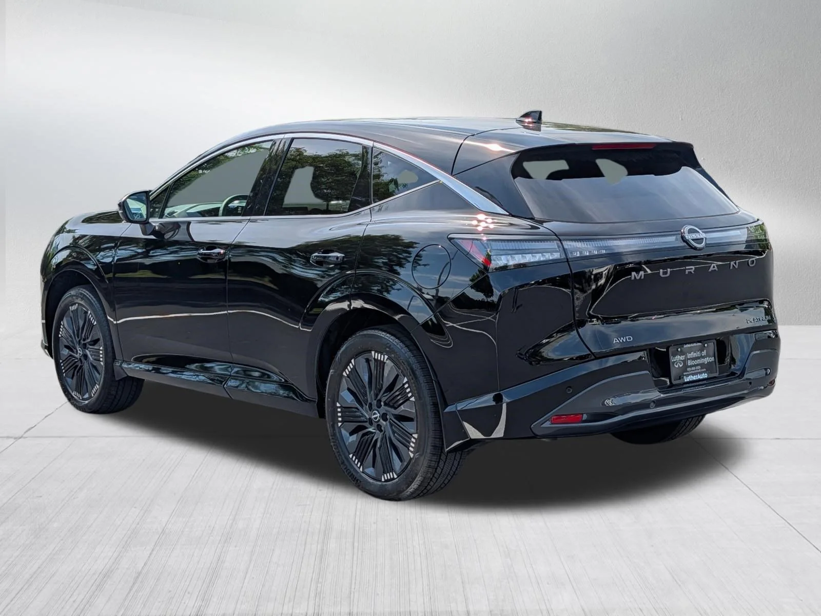 Used 2026 Super Black Nissan Platinum image 5