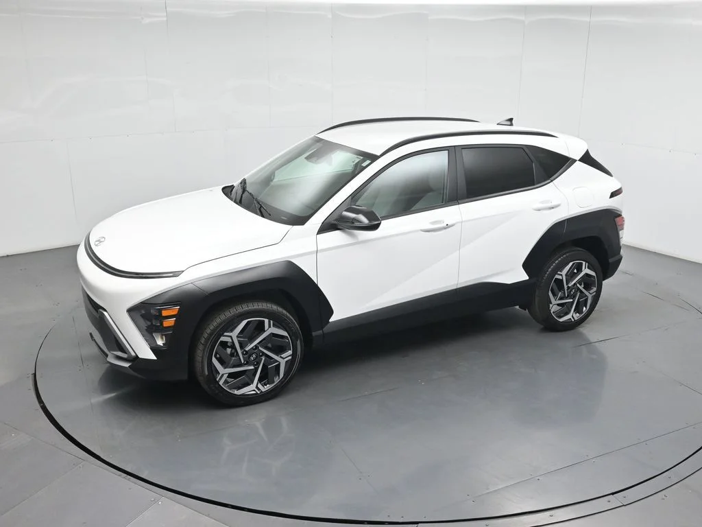 Used 2026 White Hyundai SEL Premium image 44