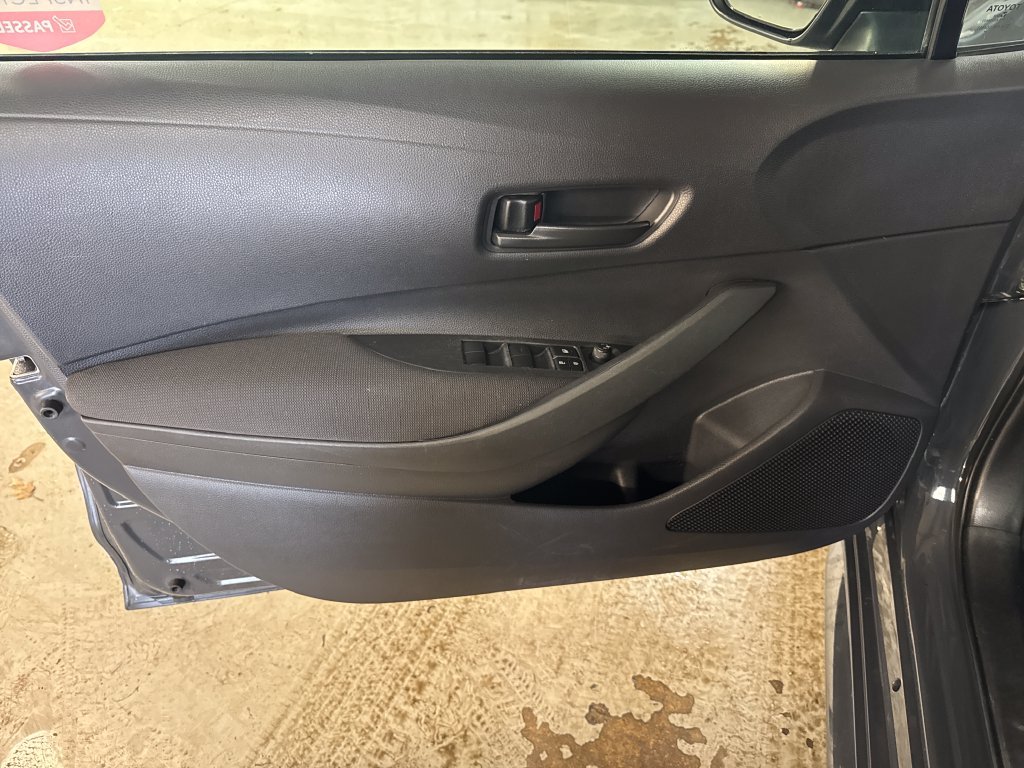 Certified Used 2025  Toyota LE image 14