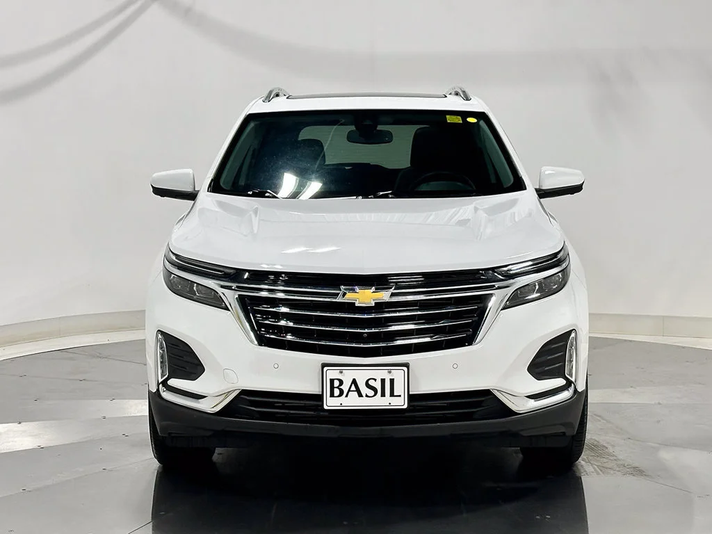 Used 2024 Summit White Chevrolet Premier image 9