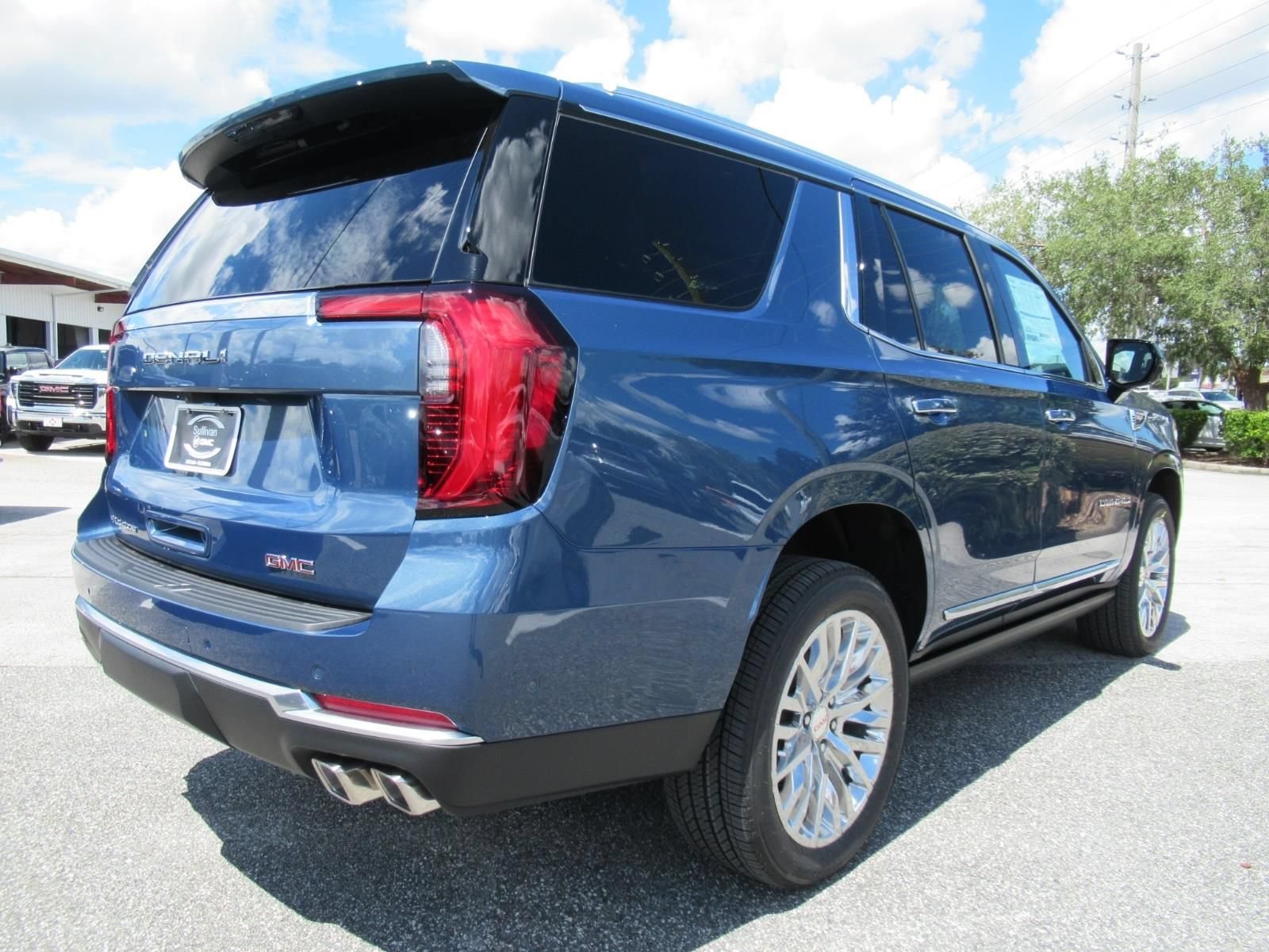 2026 GMC Yukon Denali - Photo 7