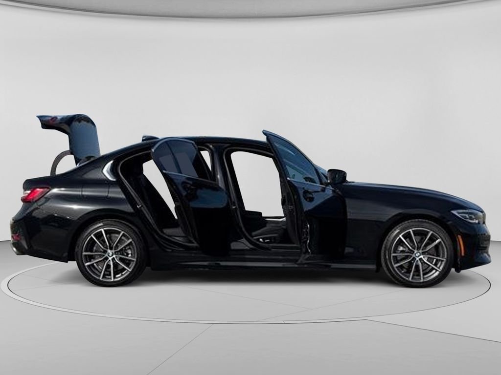 Used 2021 Black Sapphire Metallic BMW 330e iPerformance image 31