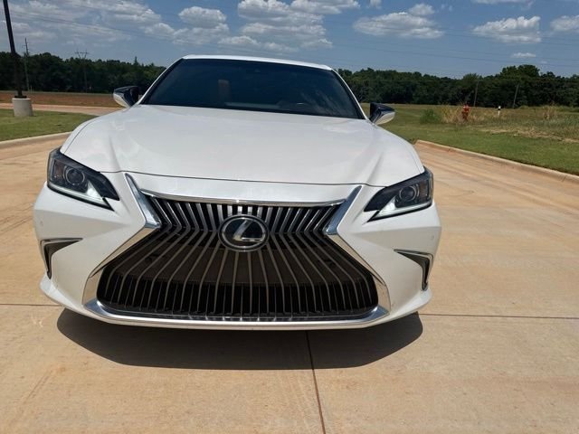 Used 2021 White Lexus 350 image 2