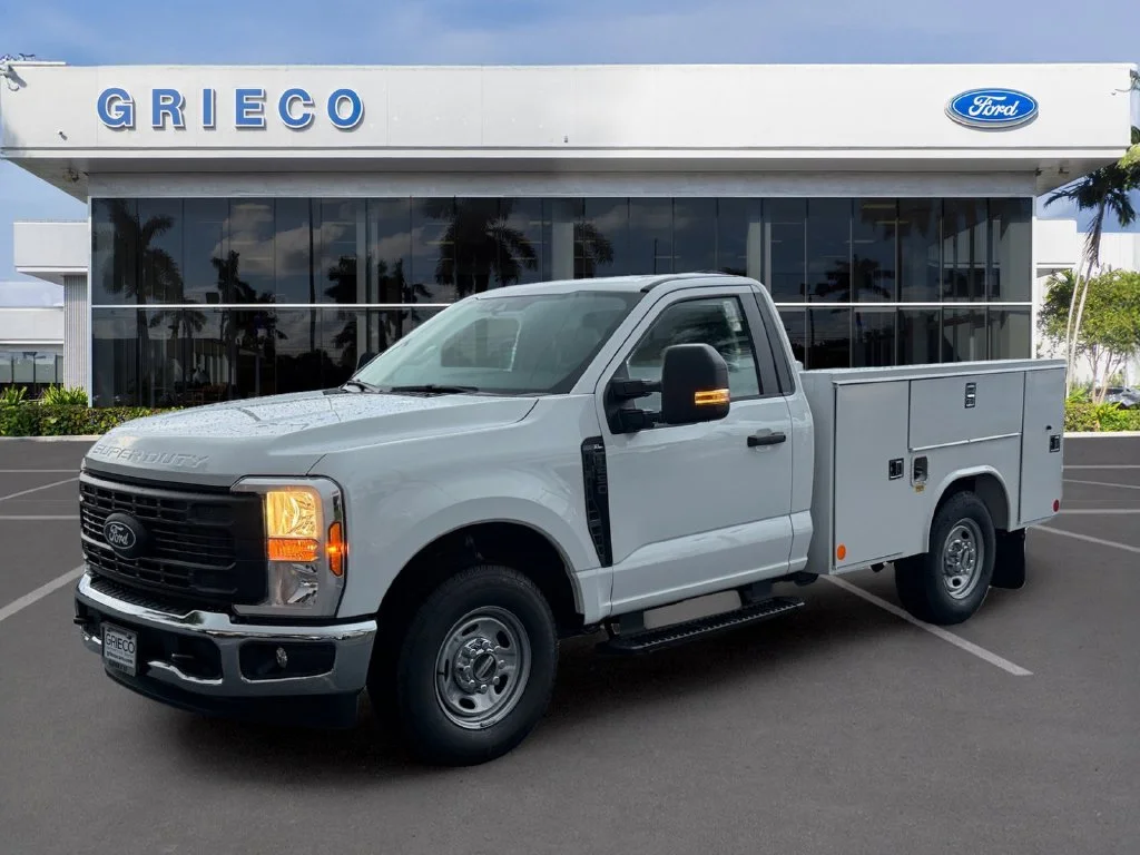New 2027 White Ford XL image 3